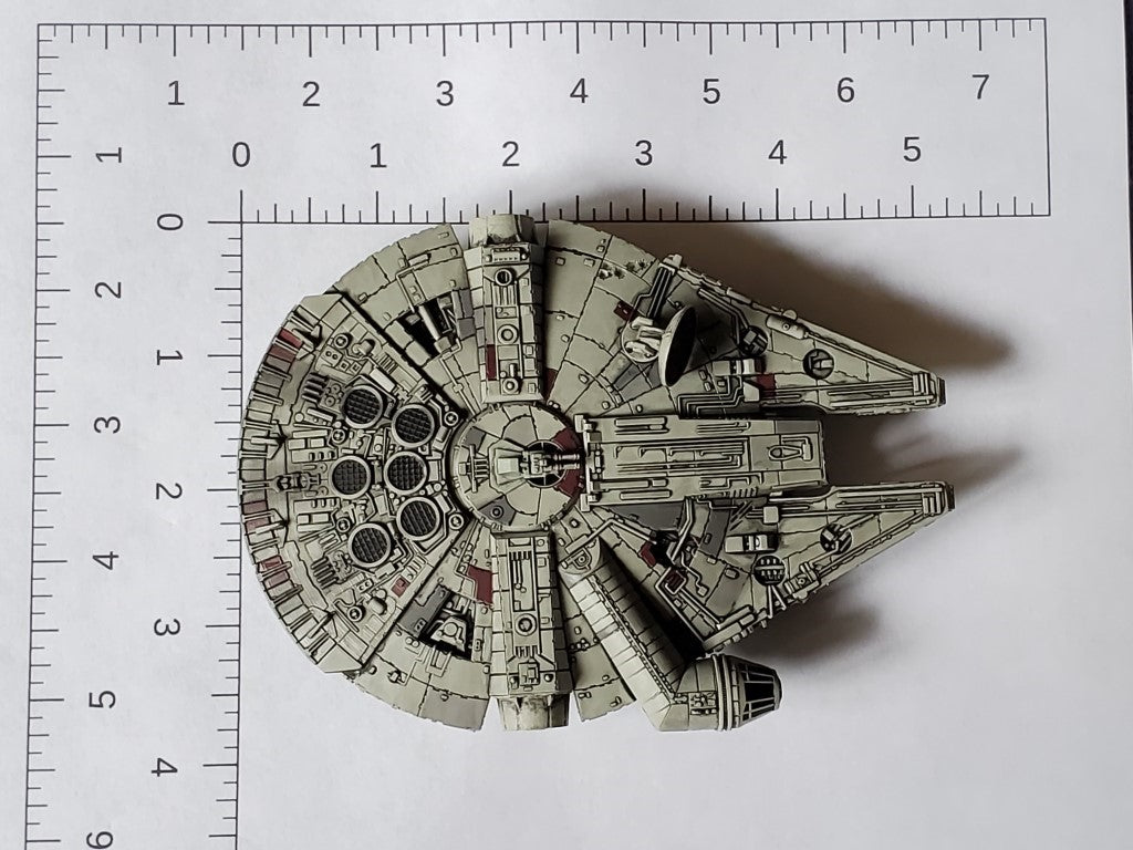 YT-1300 Light Freighter (Millennium Falcon) w/ MAGNETIC base