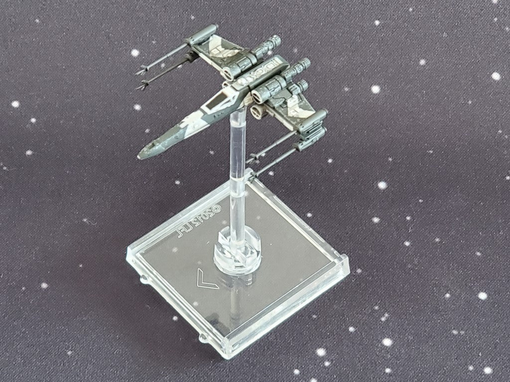 T-65 X-wing (Alternate Gray with Movable Foils) w/ MAGNETIC base