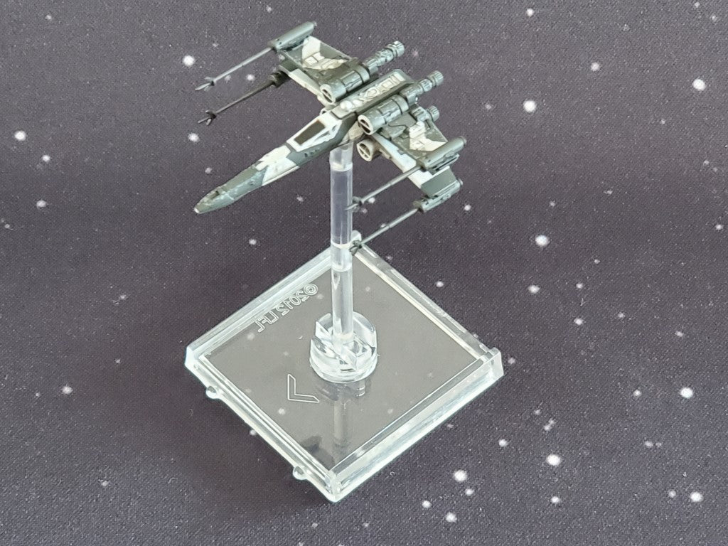 T-65 X-wing (Alternate Gray with Movable Foils) w/ MAGNETIC base